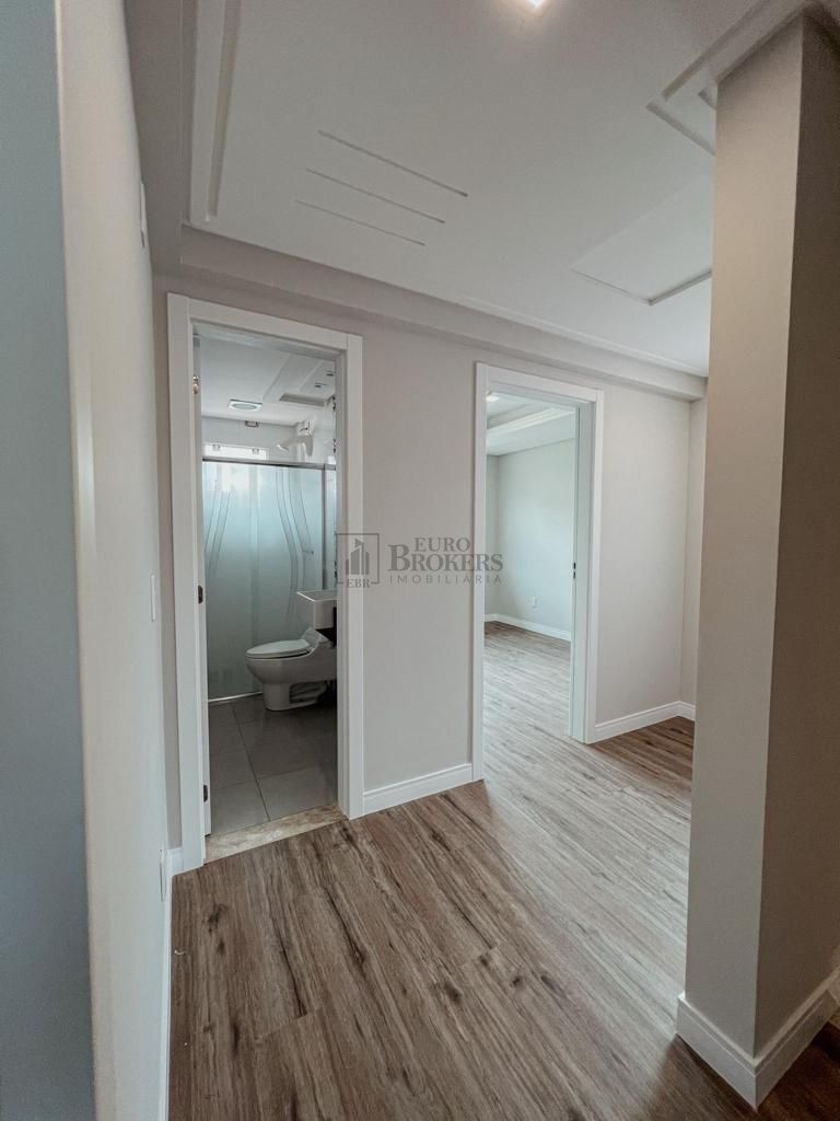 Casa à venda com 3 quartos, 203m² - Foto 13