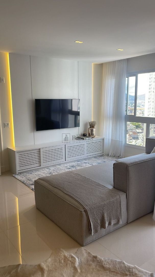 Apartamento  venda  no Centro - Balnerio Cambori, SC. Imveis