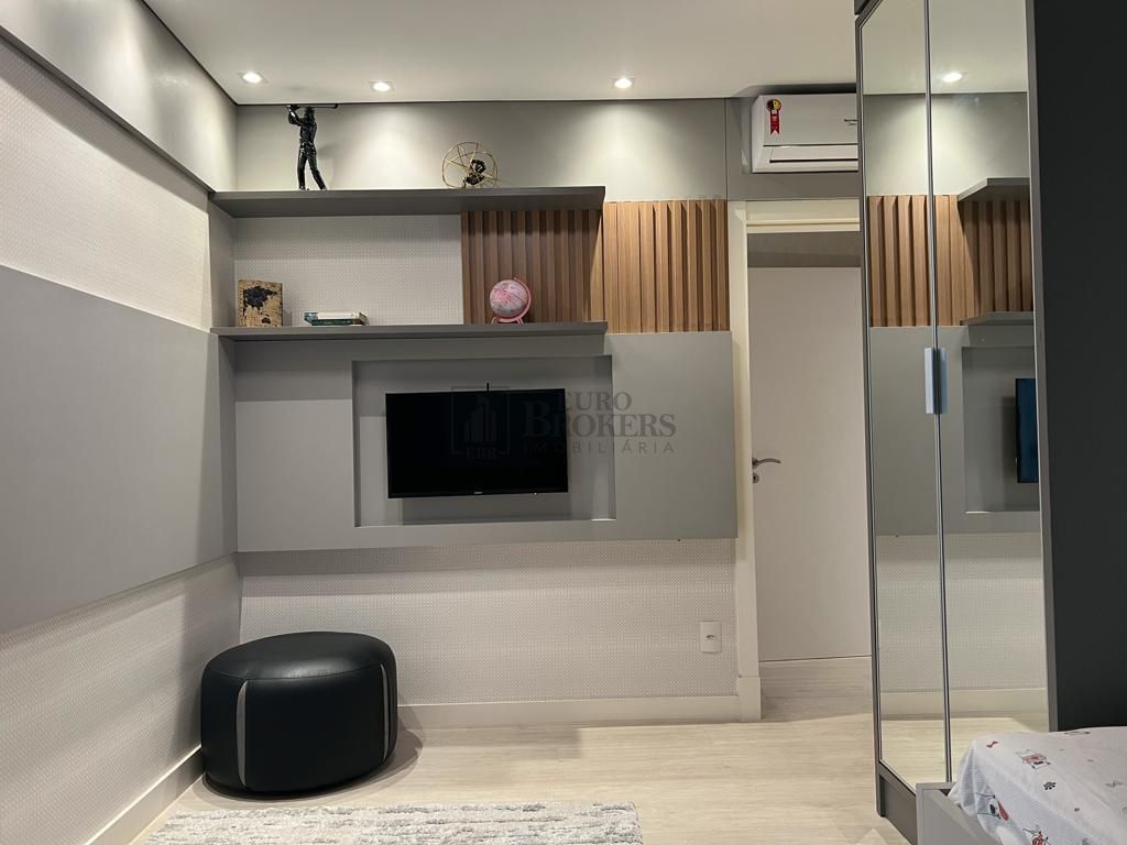 Apartamento à venda com 3 quartos, 130m² - Foto 22