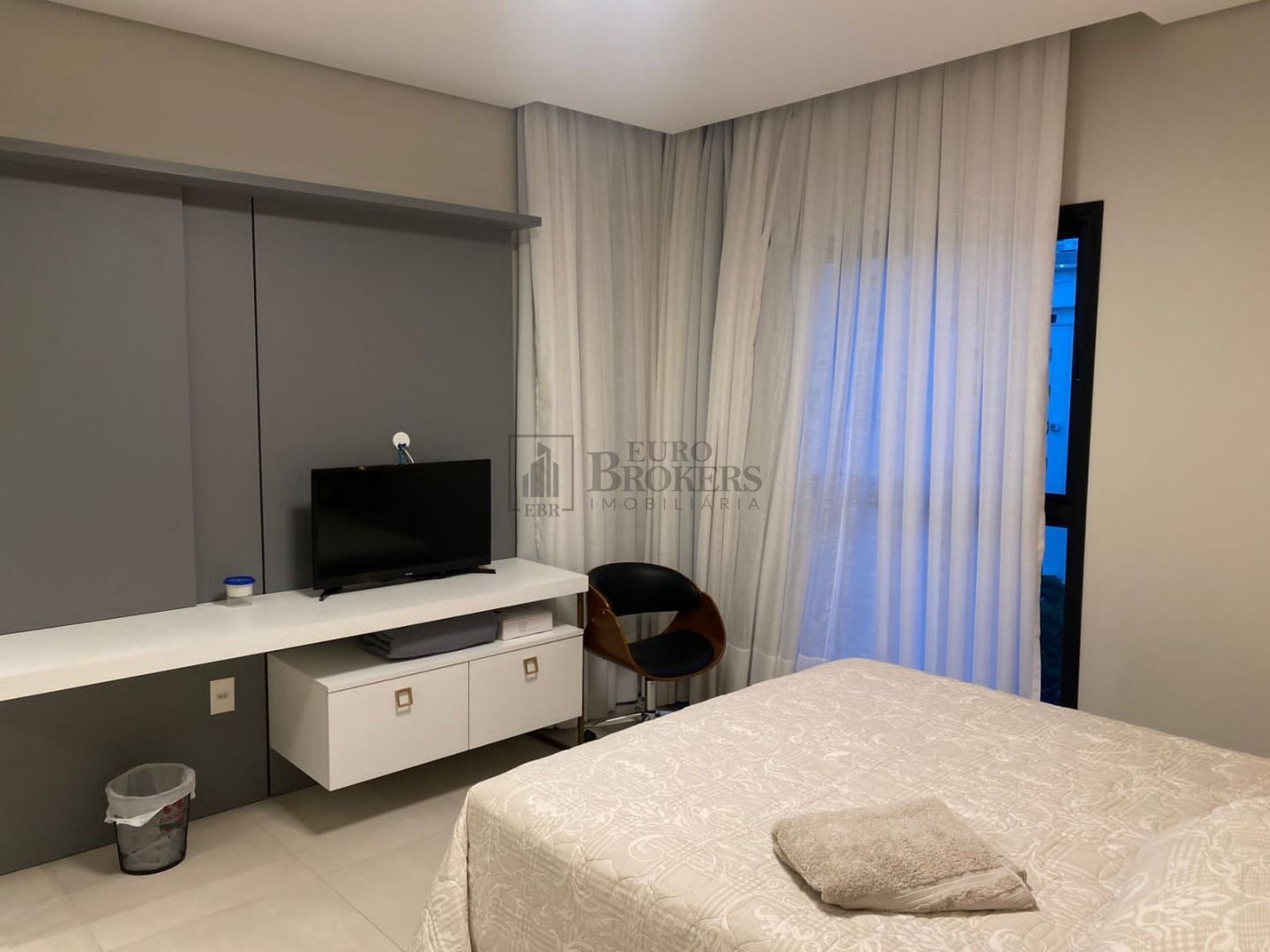 Apartamento à venda com 4 quartos, 178m² - Foto 13