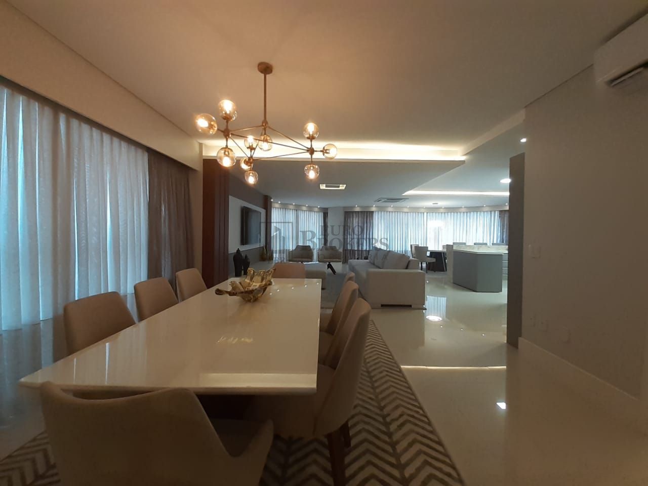 Apartamento para alugar com 5 quartos, 237m² - Foto 12