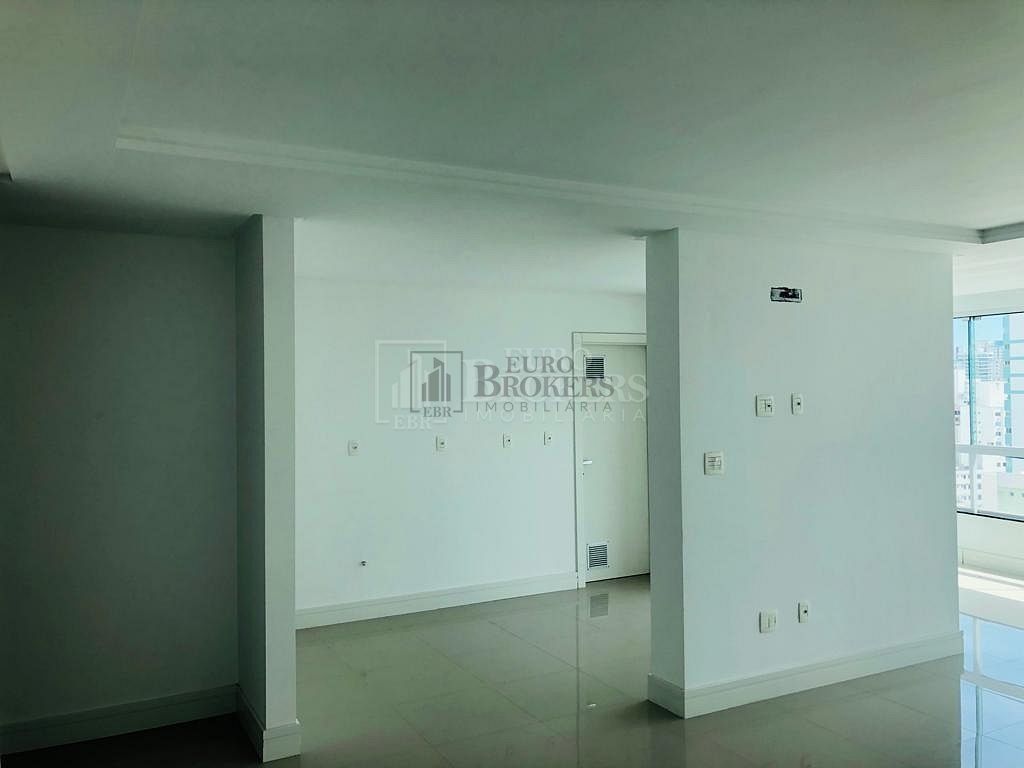 Apartamento à venda com 3 quartos, 128m² - Foto 20