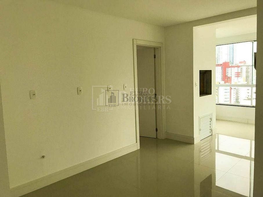 Apartamento à venda com 3 quartos, 128m² - Foto 18