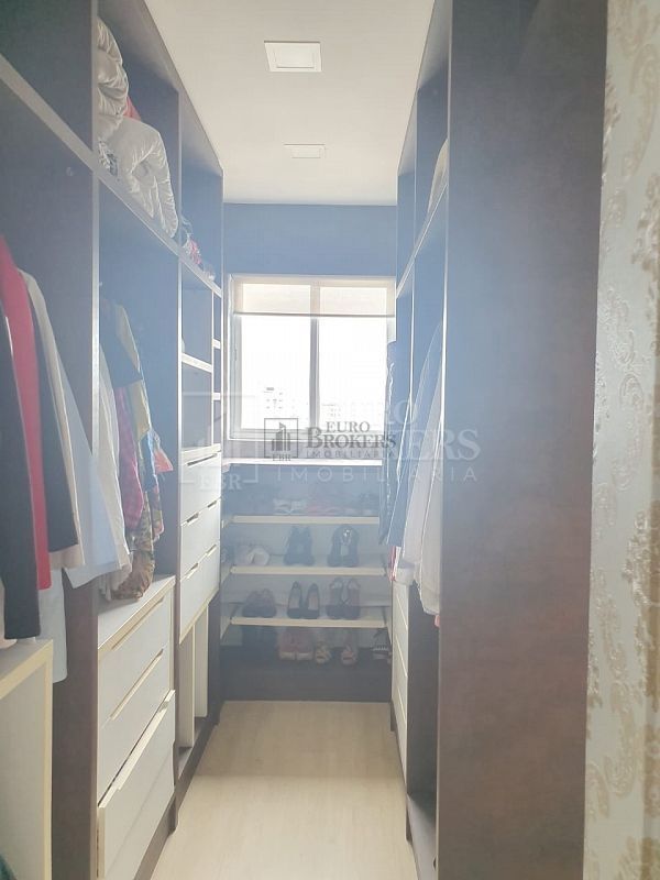 Apartamento à venda com 4 quartos, 237m² - Foto 21