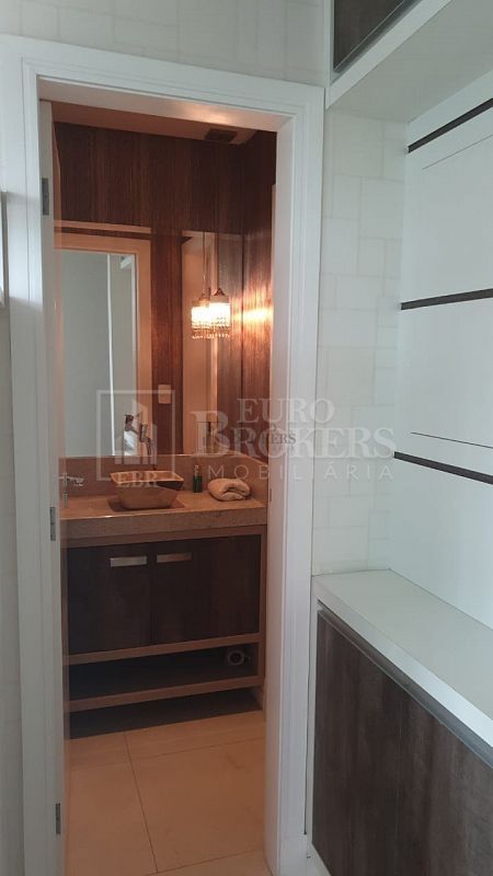 Apartamento à venda com 4 quartos, 237m² - Foto 25