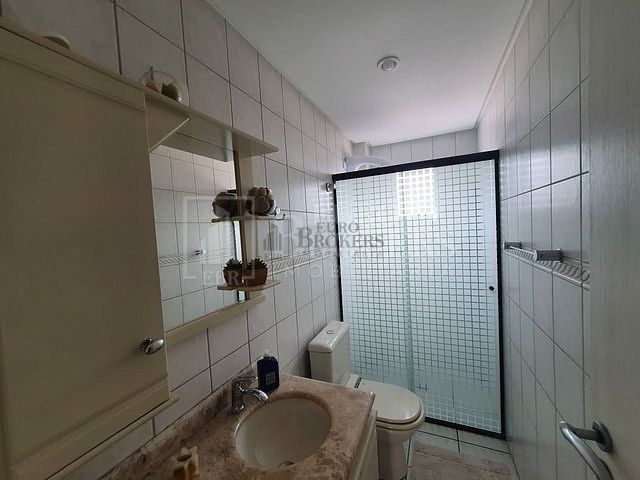 Apartamento à venda com 3 quartos, 117m² - Foto 12