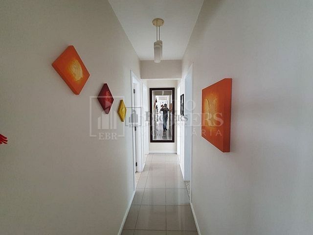 Apartamento à venda com 3 quartos, 117m² - Foto 11