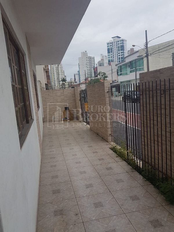 Sobrado à venda com 3 quartos, 130m² - Foto 5