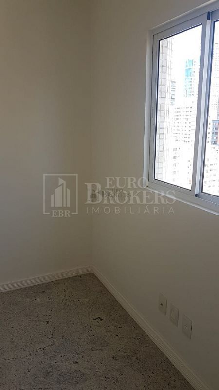 Apartamento à venda com 3 quartos, 348m² - Foto 15