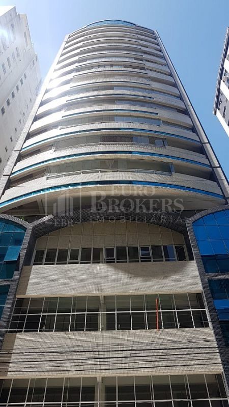 Apartamento à venda com 3 quartos, 348m² - Foto 25