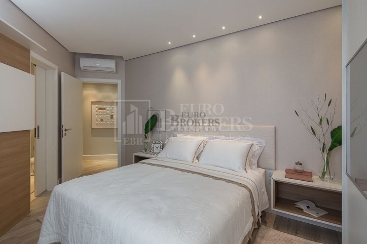 Apartamento à venda com 4 quartos, 215m² - Foto 13