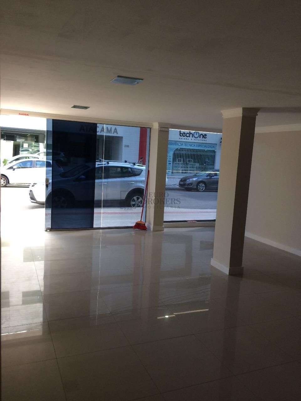 Sala comercial  venda  no Centro - Balnerio Cambori, SC. Imveis