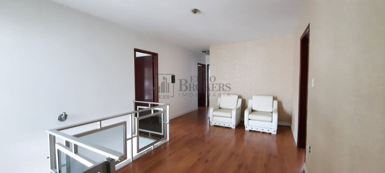 Casa à venda com 4 quartos, 260m² - Foto 13