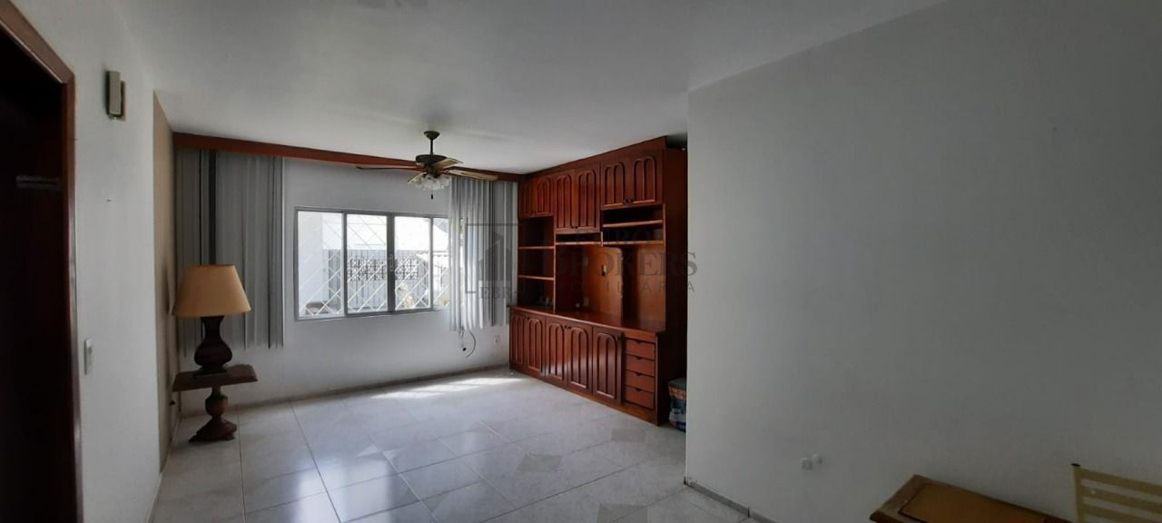 Casa à venda com 4 quartos, 260m² - Foto 11