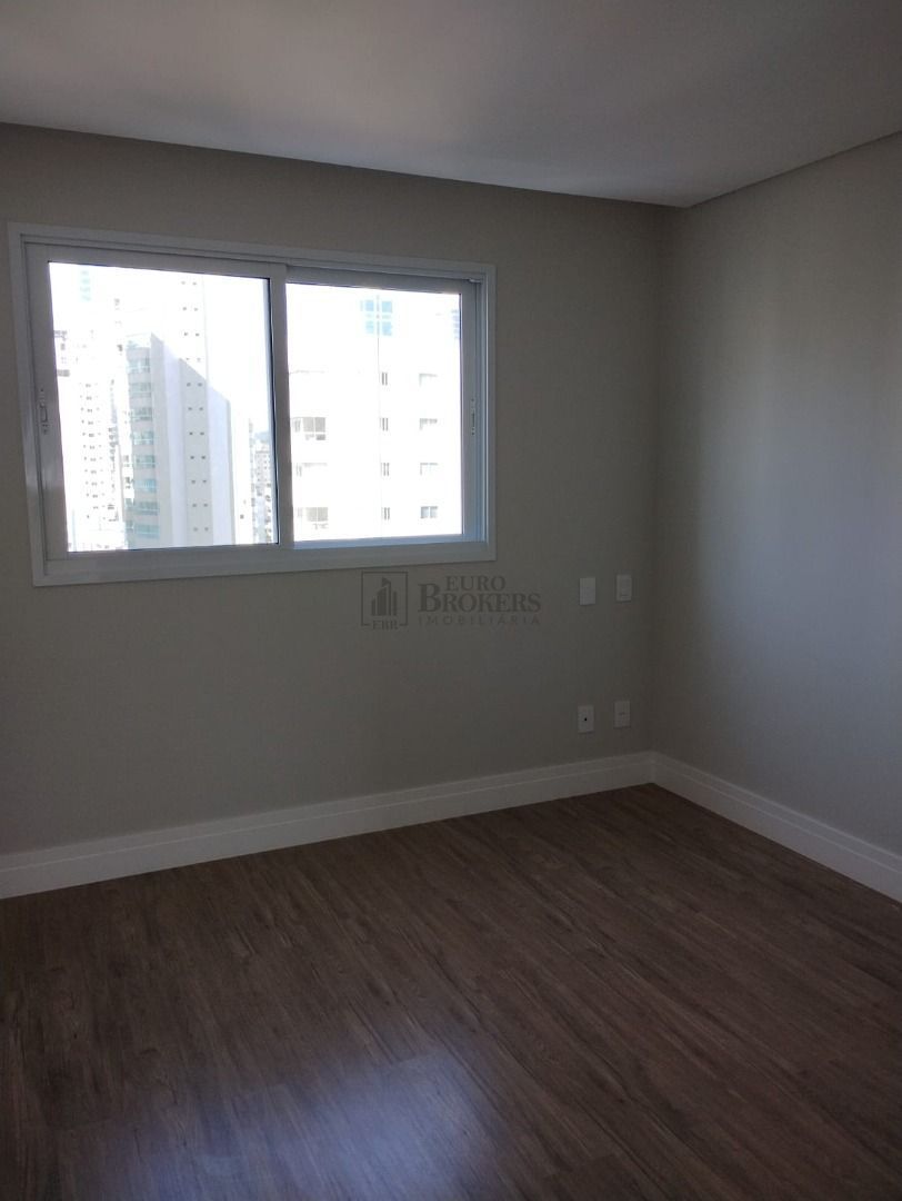 Apartamento à venda com 4 quartos, 129m² - Foto 8