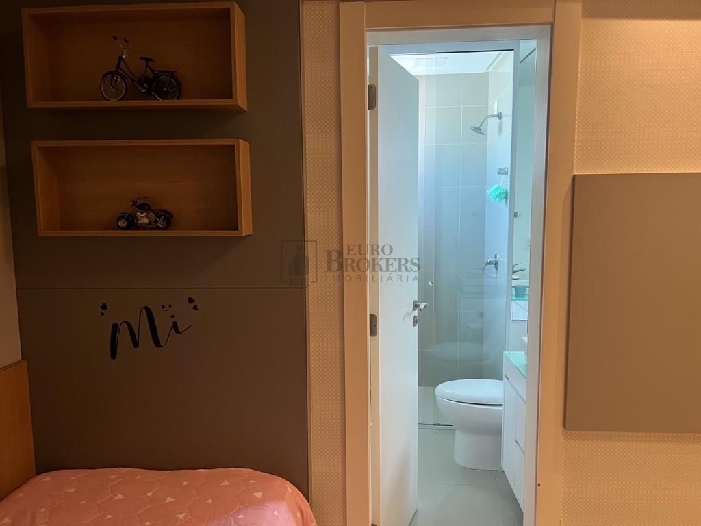 Apartamento à venda com 3 quartos, 130m² - Foto 19