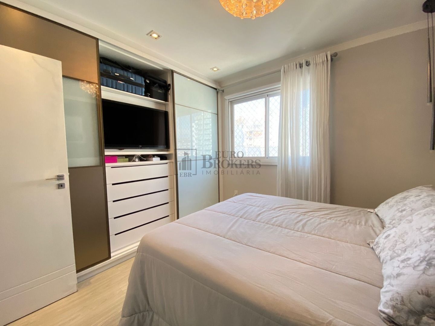 Apartamento à venda com 3 quartos, 110m² - Foto 11