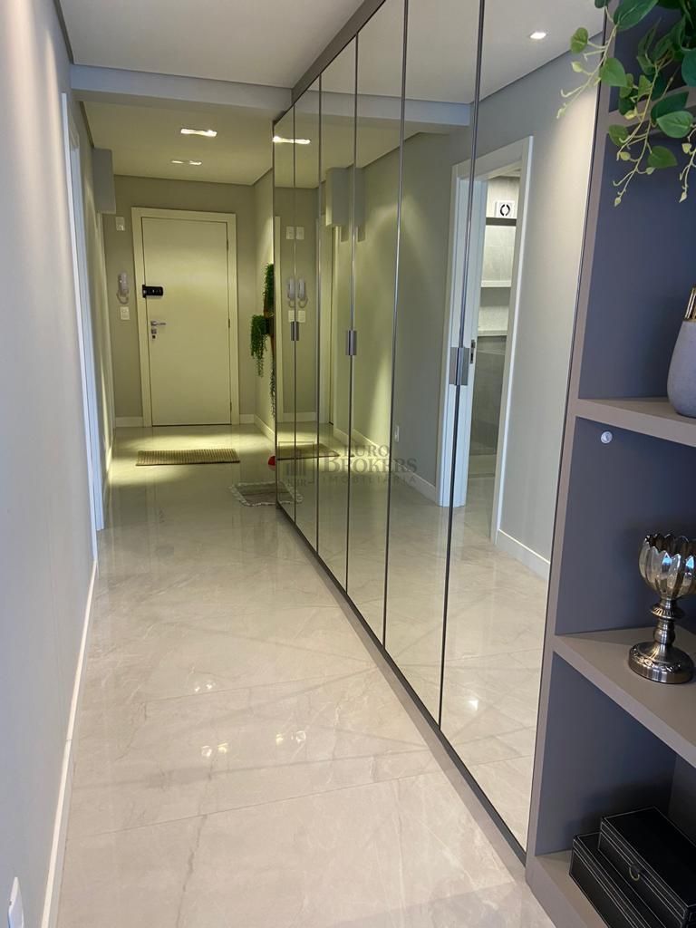 Apartamento à venda com 4 quartos, 175m² - Foto 11