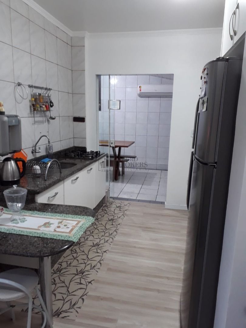 Apartamento à venda com 3 quartos, 136m² - Foto 19