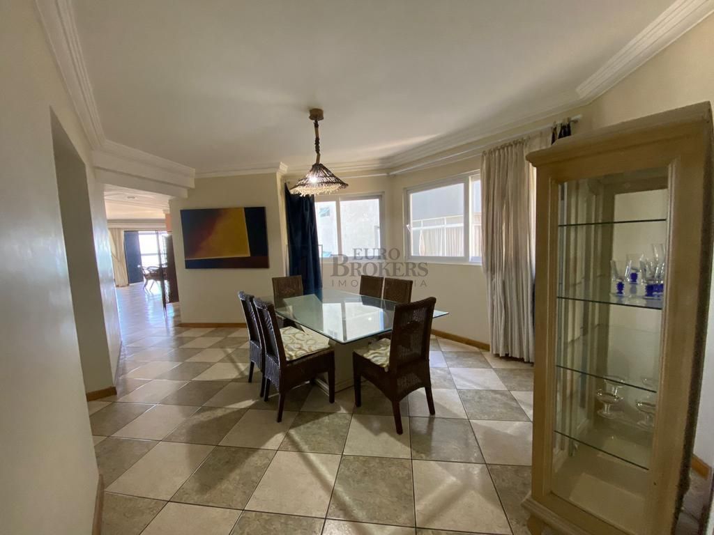 Apartamento à venda com 4 quartos, 237m² - Foto 11