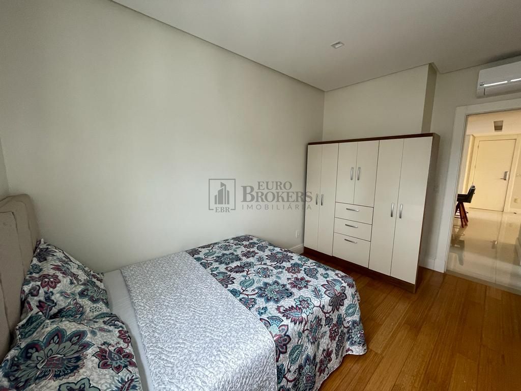 Apartamento à venda com 3 quartos, 130m² - Foto 19