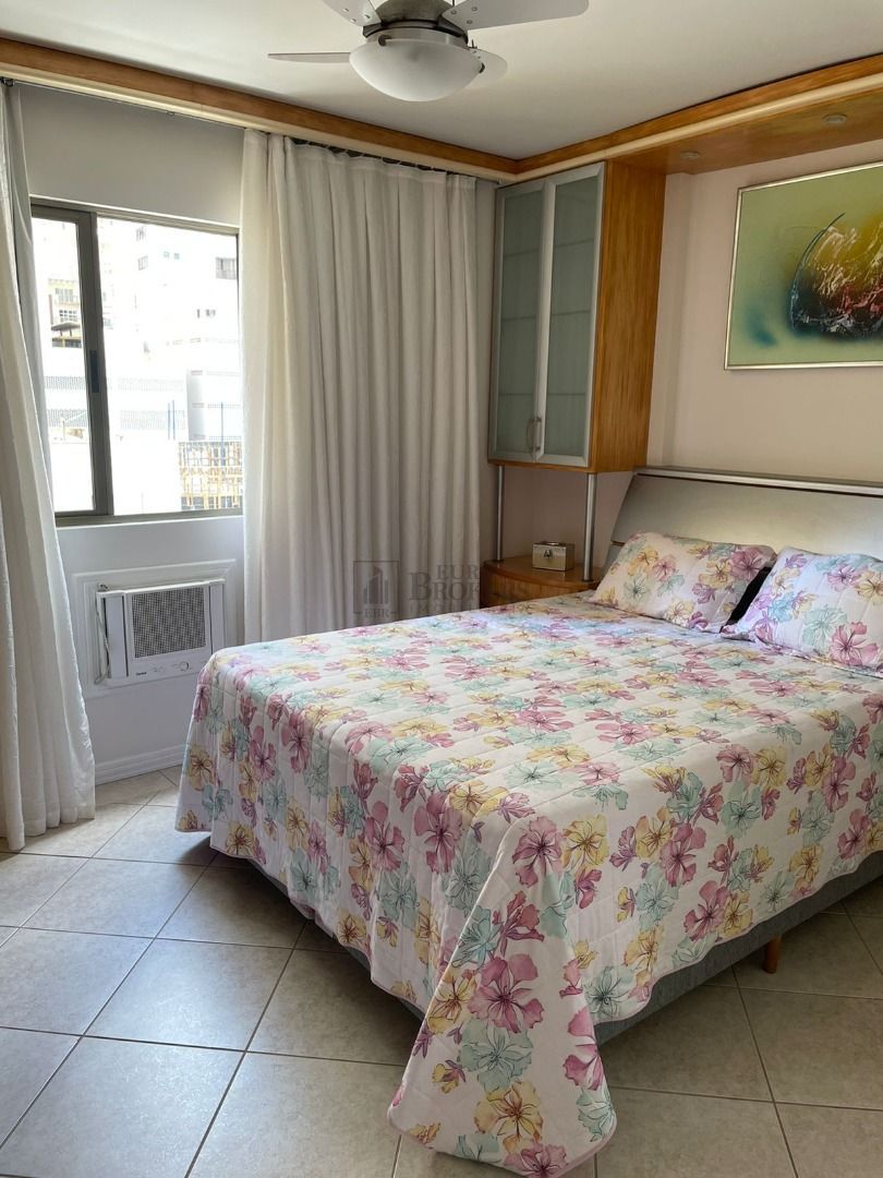 Apartamento à venda com 3 quartos, 130m² - Foto 26