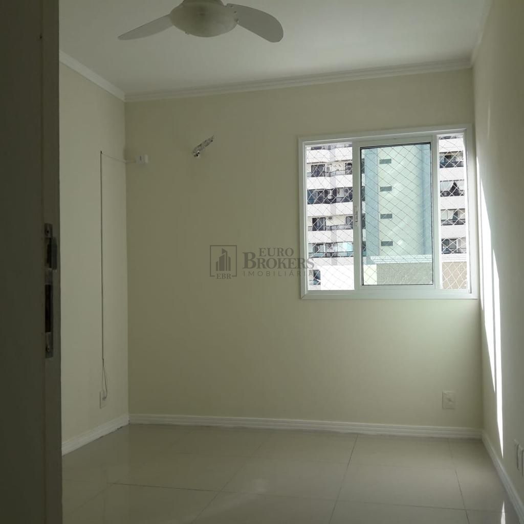 Apartamento à venda com 4 quartos, 141m² - Foto 19