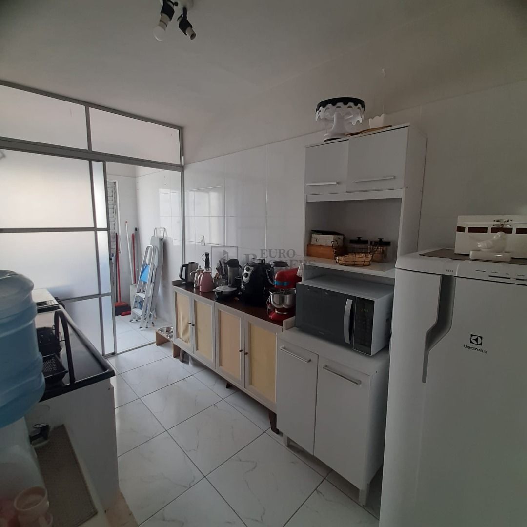 Apartamento à venda com 2 quartos, 72m² - Foto 12