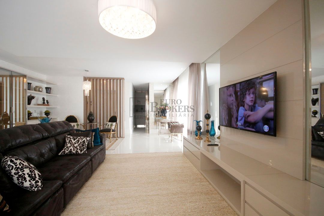 Apartamento para alugar com 5 quartos, 237m² - Foto 12