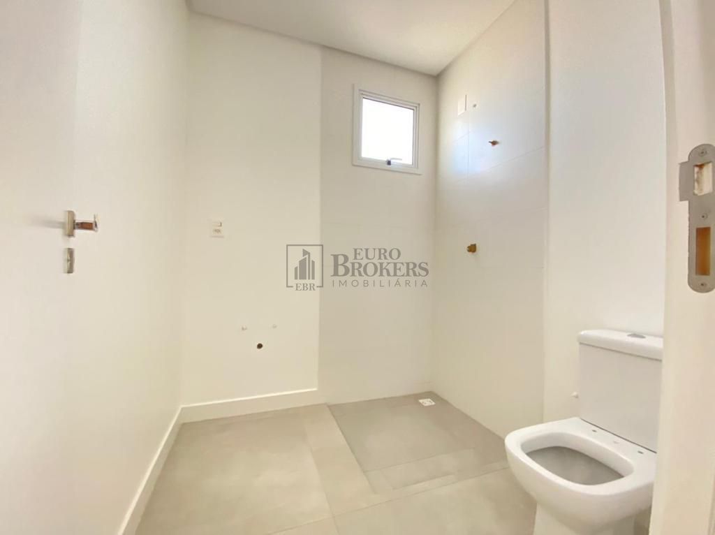 Apartamento à venda com 3 quartos, 135m² - Foto 18