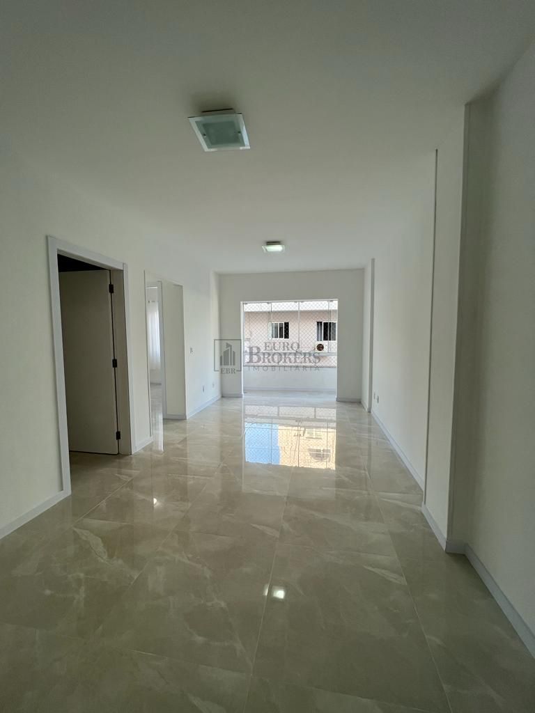 Apartamento  venda  no Centro - Balnerio Cambori, SC. Imveis