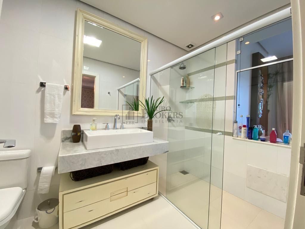 Apartamento, 3 quartos, 252 m² - Foto 27