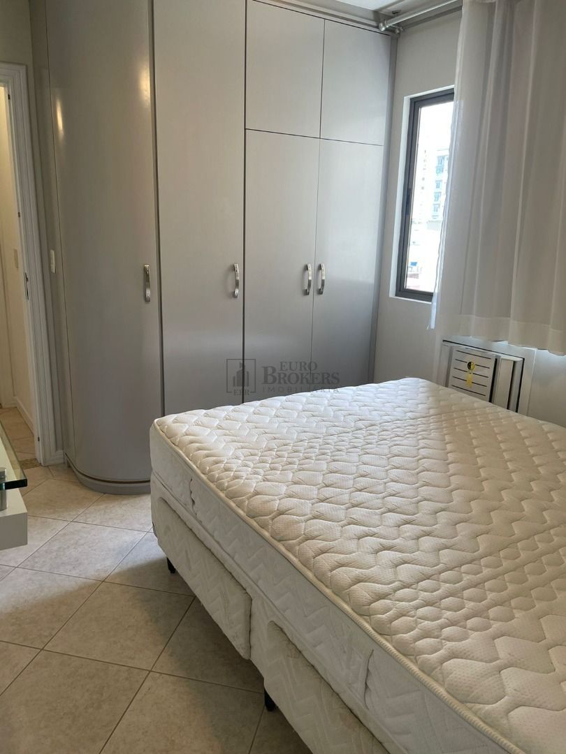 Apartamento à venda com 3 quartos, 130m² - Foto 18