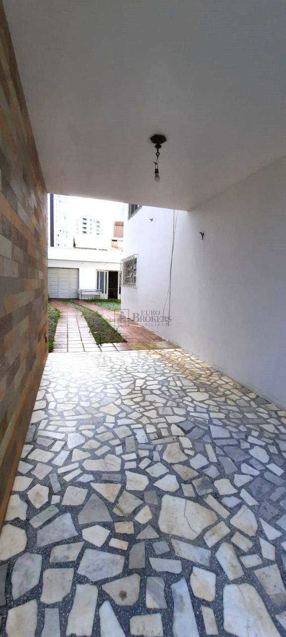 Casa à venda com 4 quartos, 260m² - Foto 37