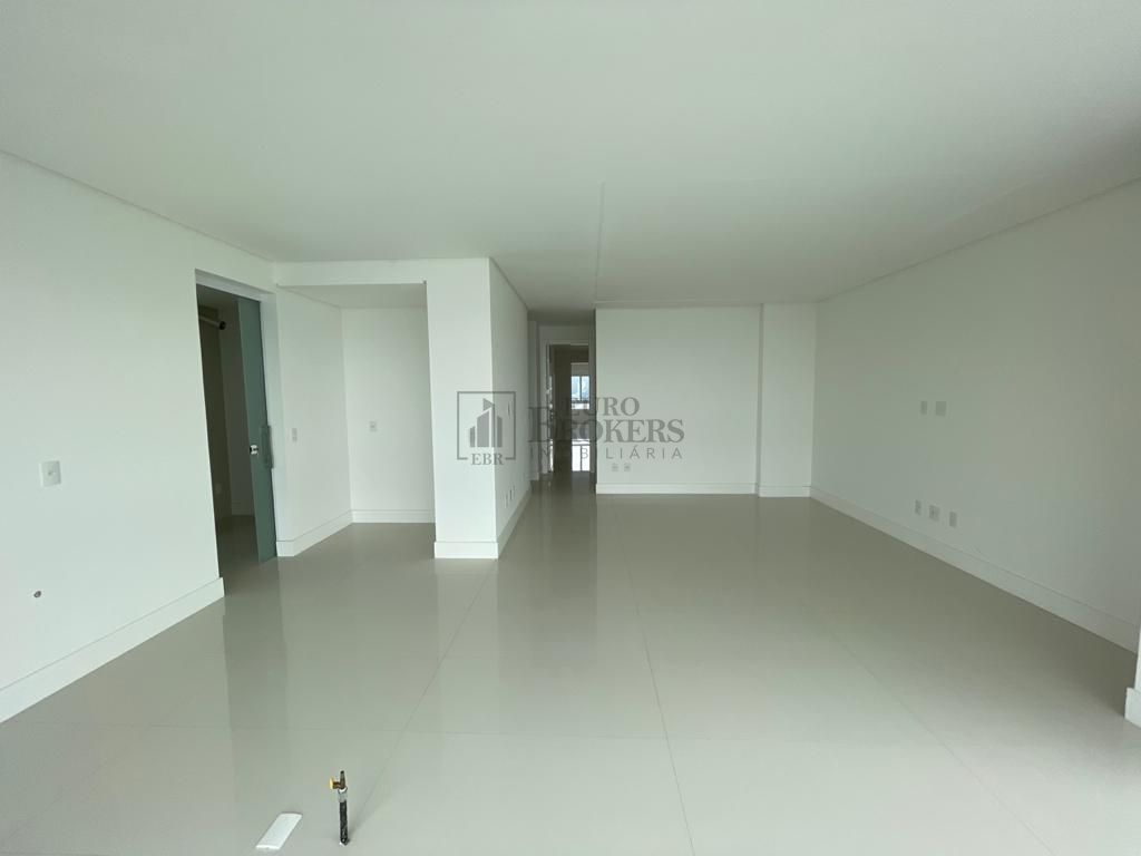 Apartamento à venda com 7 quartos, 410m² - Foto 26