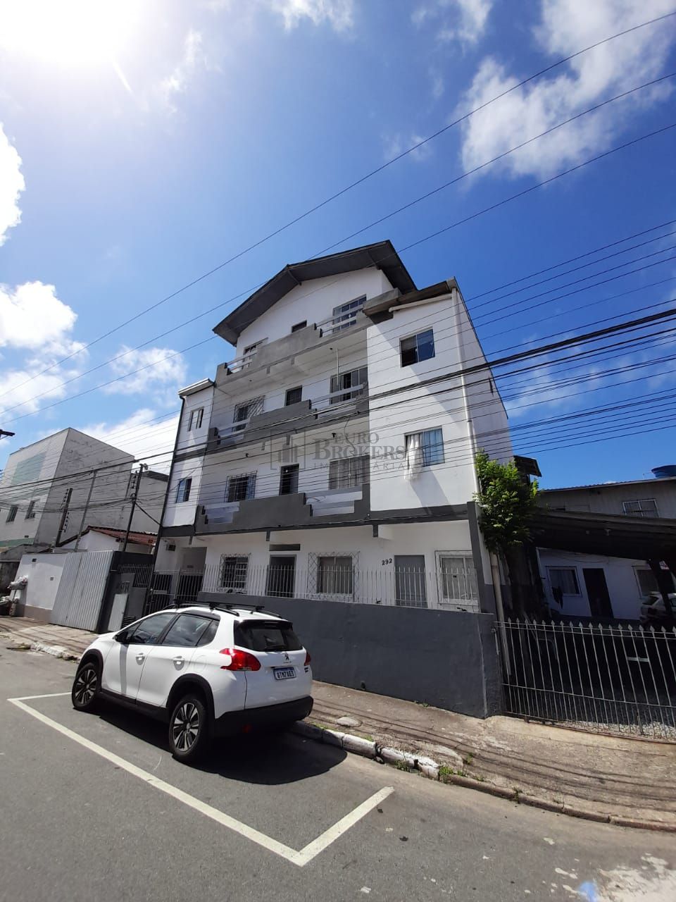 Casa Comercial à venda com 24 quartos, 550m² - Foto 3