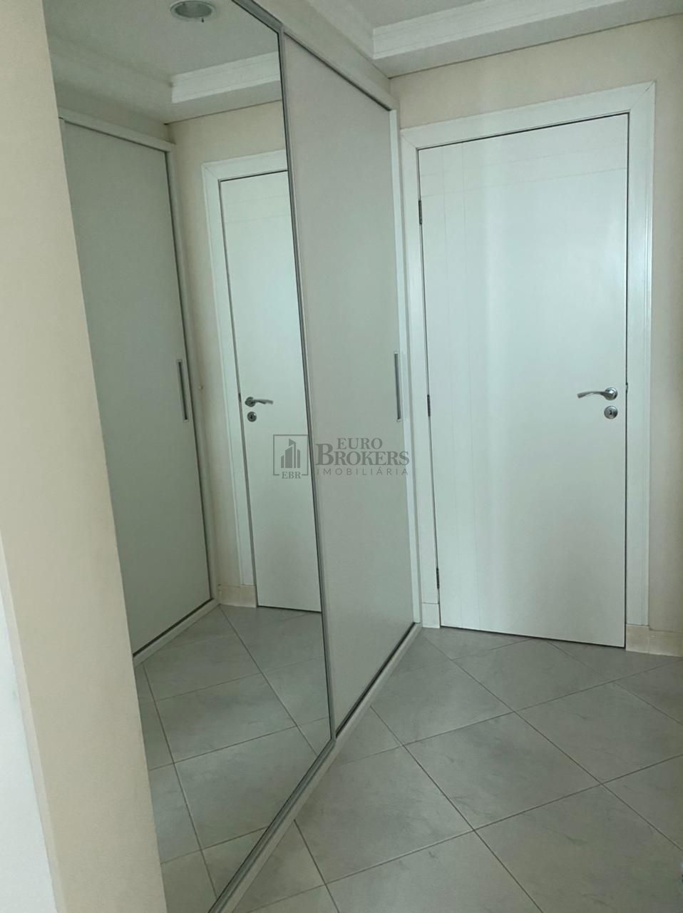 Apartamento à venda com 3 quartos, 189m² - Foto 23