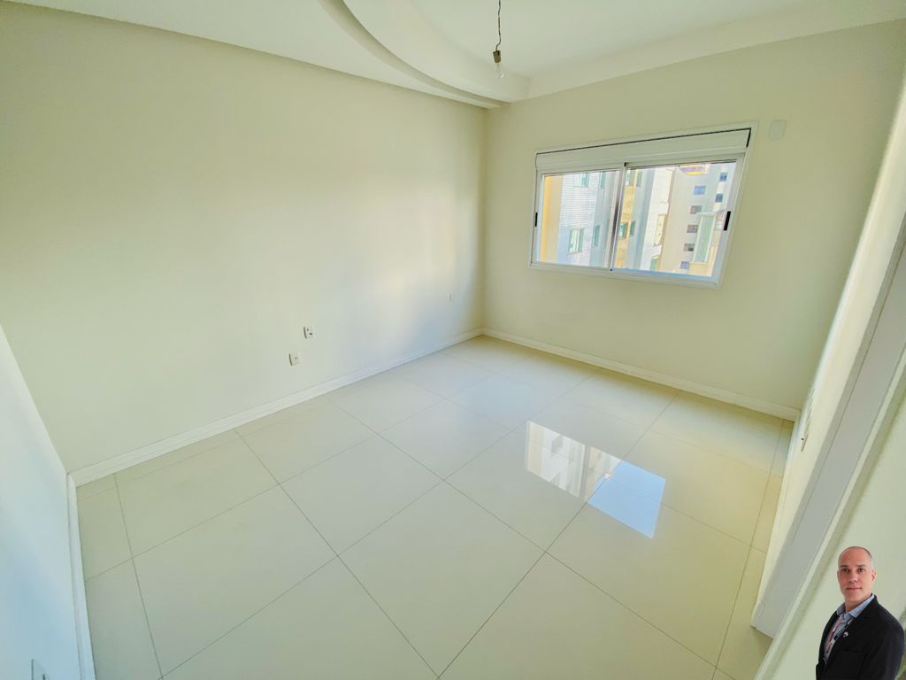 Apartamento à venda com 5 quartos, 300m² - Foto 12