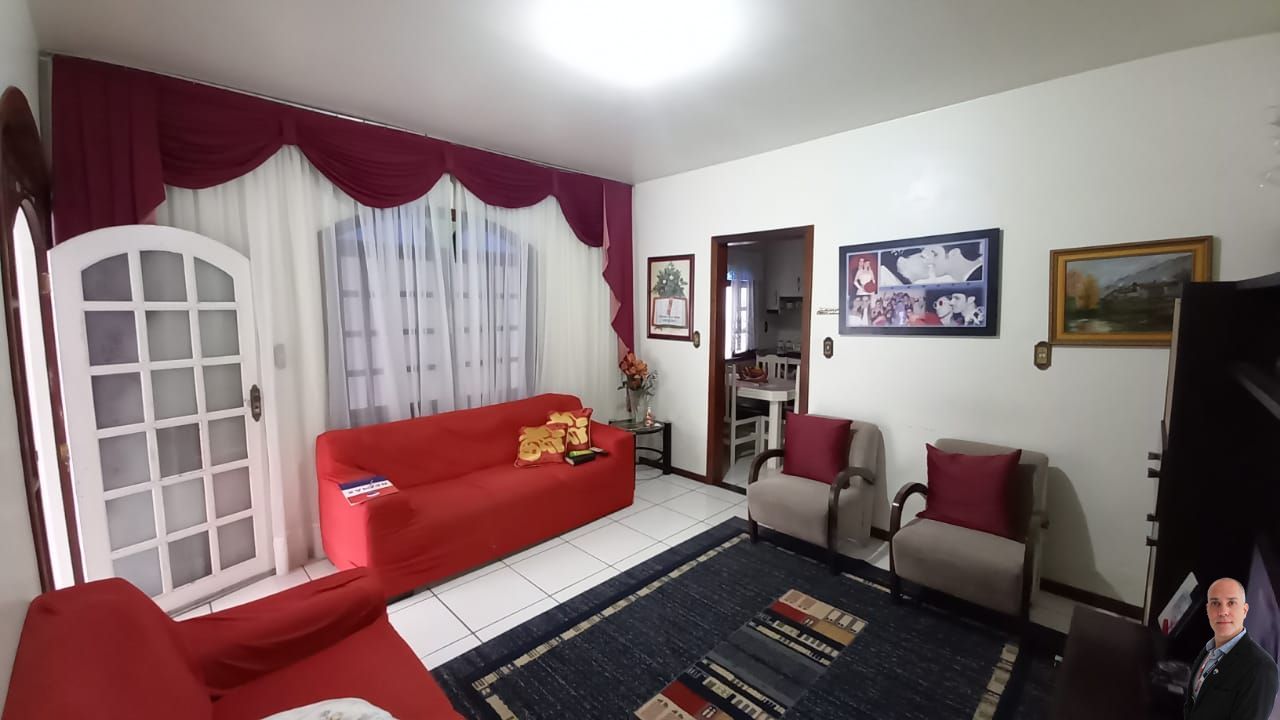 Sobrado à venda com 5 quartos, 162m² - Foto 1