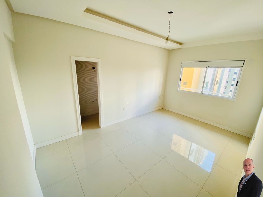 Apartamento à venda com 5 quartos, 300m² - Foto 5