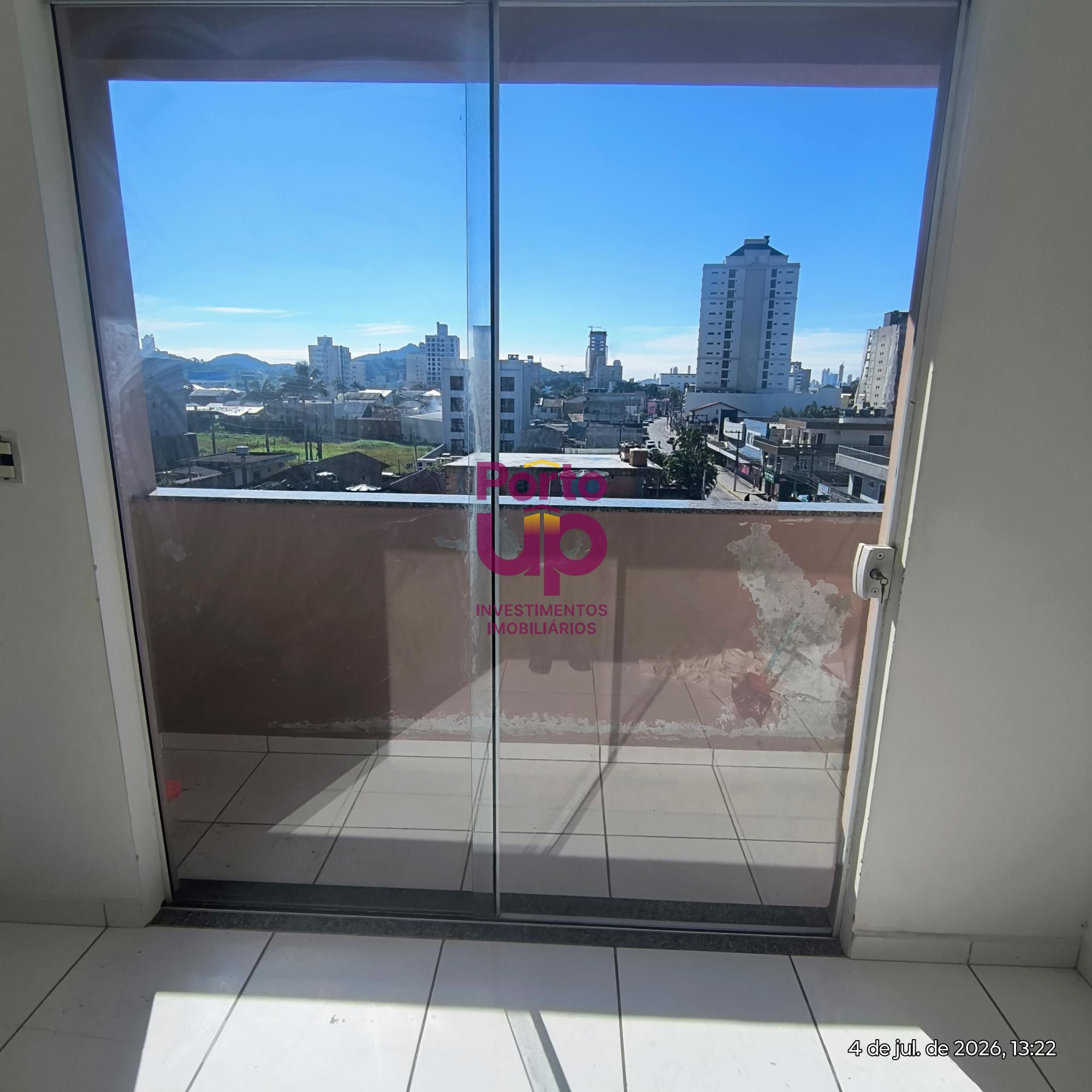 Oportunidade no Centro de Camboriú - Seu Apê Pronto Perto de Balneário