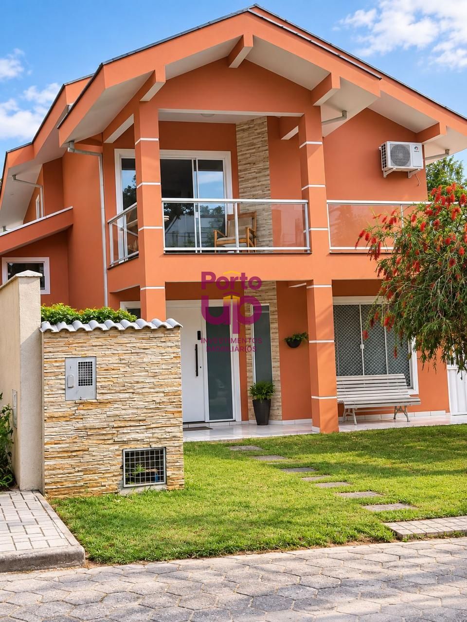 Casa com 3 suítes no Village Baleia Branca