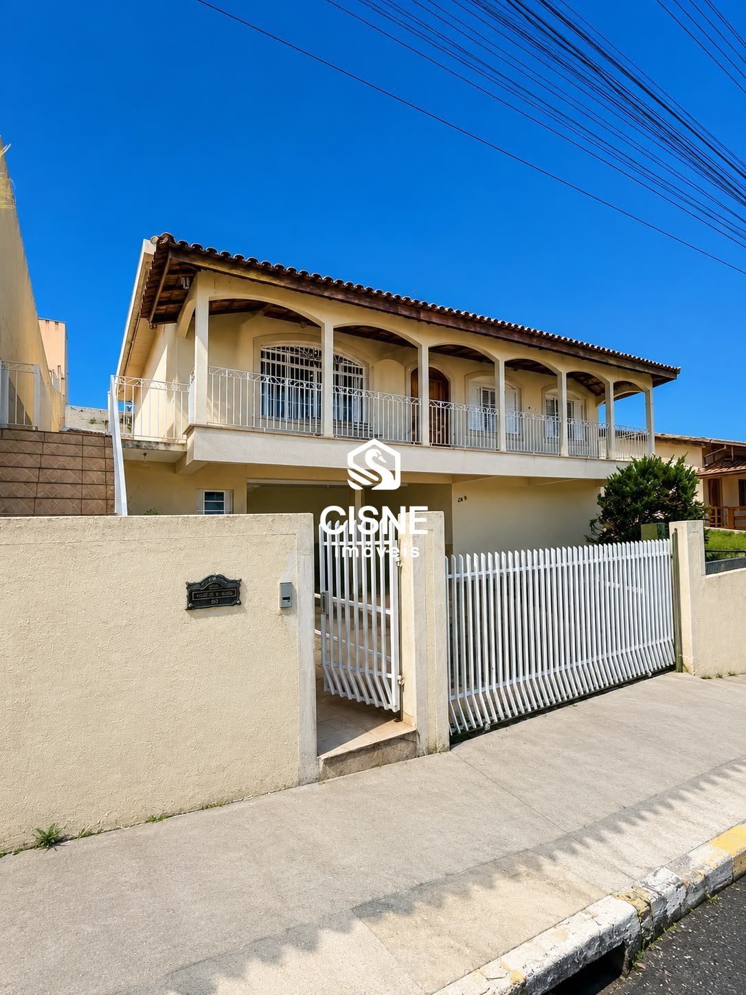 Casa, 3 quartos, 192 m² - Foto 1