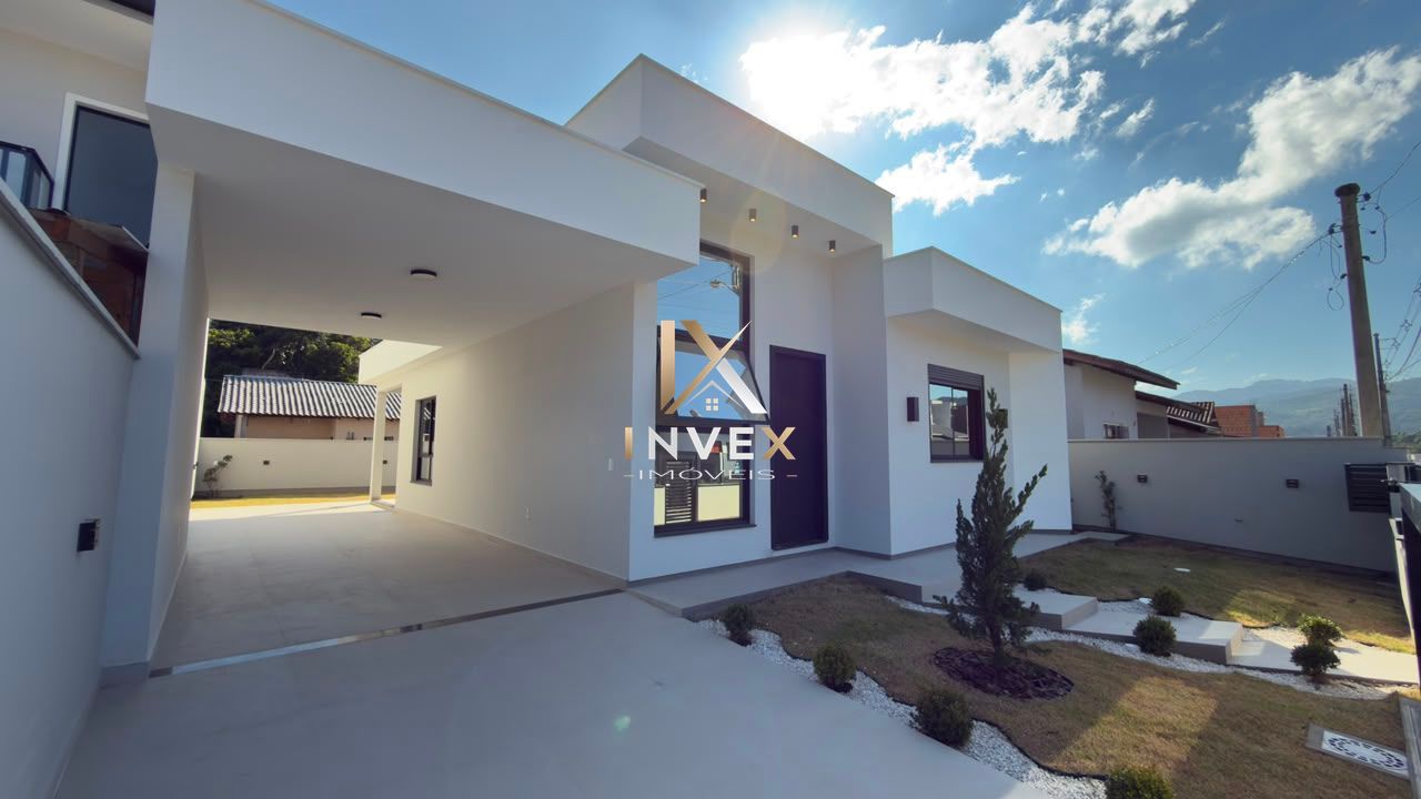 Casa com 3 Dormitórios à venda, 250 m² por R$ 820.000,00 Casa com 3 Dormitórios à venda, 250 m² por R$ 820.000,00