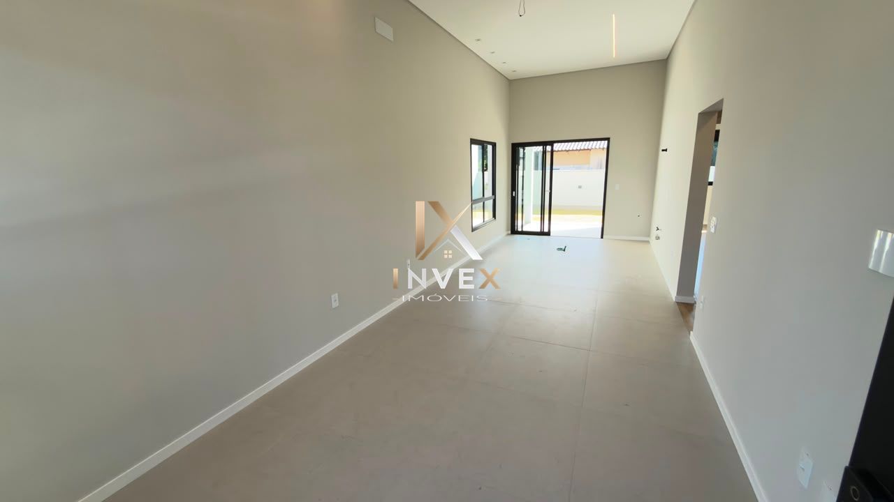 Casa com 3 Dormitórios à venda, 250 m² por R$ 820.000,00 Casa com 3 Dormitórios à venda, 250 m² por R$ 820.000,00
