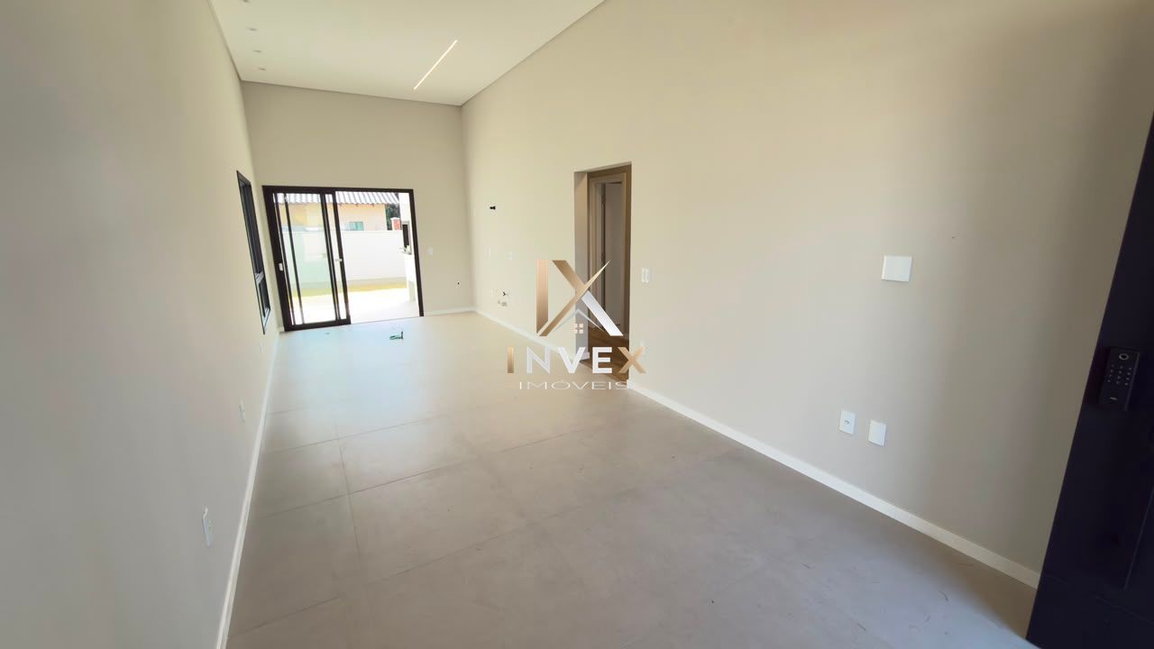 Casa com 3 Dormitórios à venda, 250 m² por R$ 820.000,00 Casa com 3 Dormitórios à venda, 250 m² por R$ 820.000,00