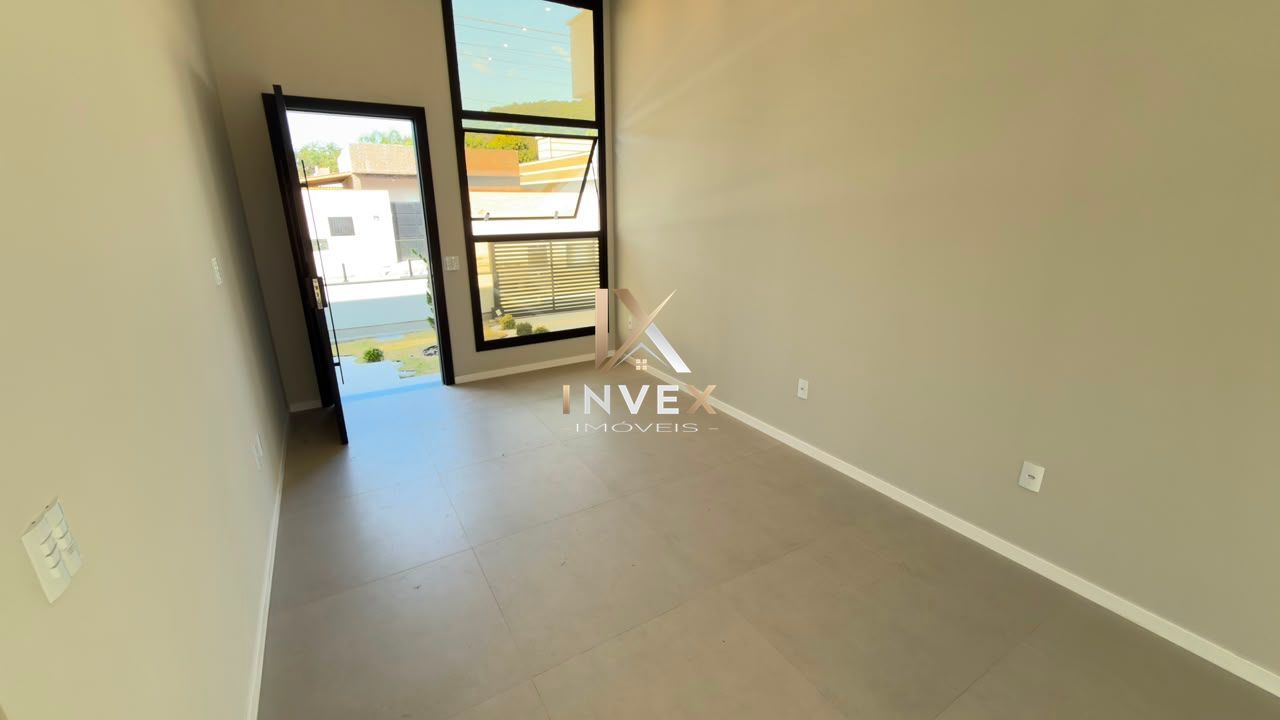 Casa com 3 Dormitórios à venda, 250 m² por R$ 820.000,00 Casa com 3 Dormitórios à venda, 250 m² por R$ 820.000,00