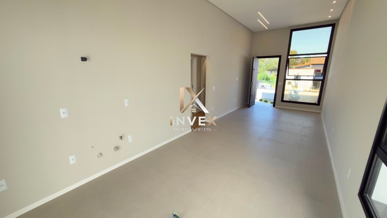 Casa com 3 Dormitórios à venda, 250 m² por R$ 820.000,00 Casa com 3 Dormitórios à venda, 250 m² por R$ 820.000,00