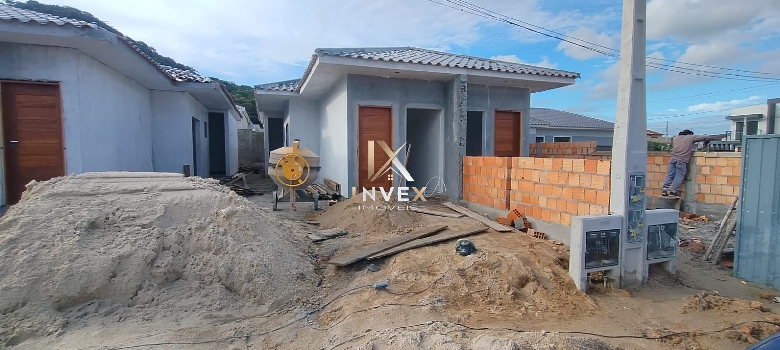 Casa com 2 Dormitórios à venda, 100 m² por R$ 375.000,00 Casa com 2 Dormitórios à venda, 100 m² por R$ 375.000,00