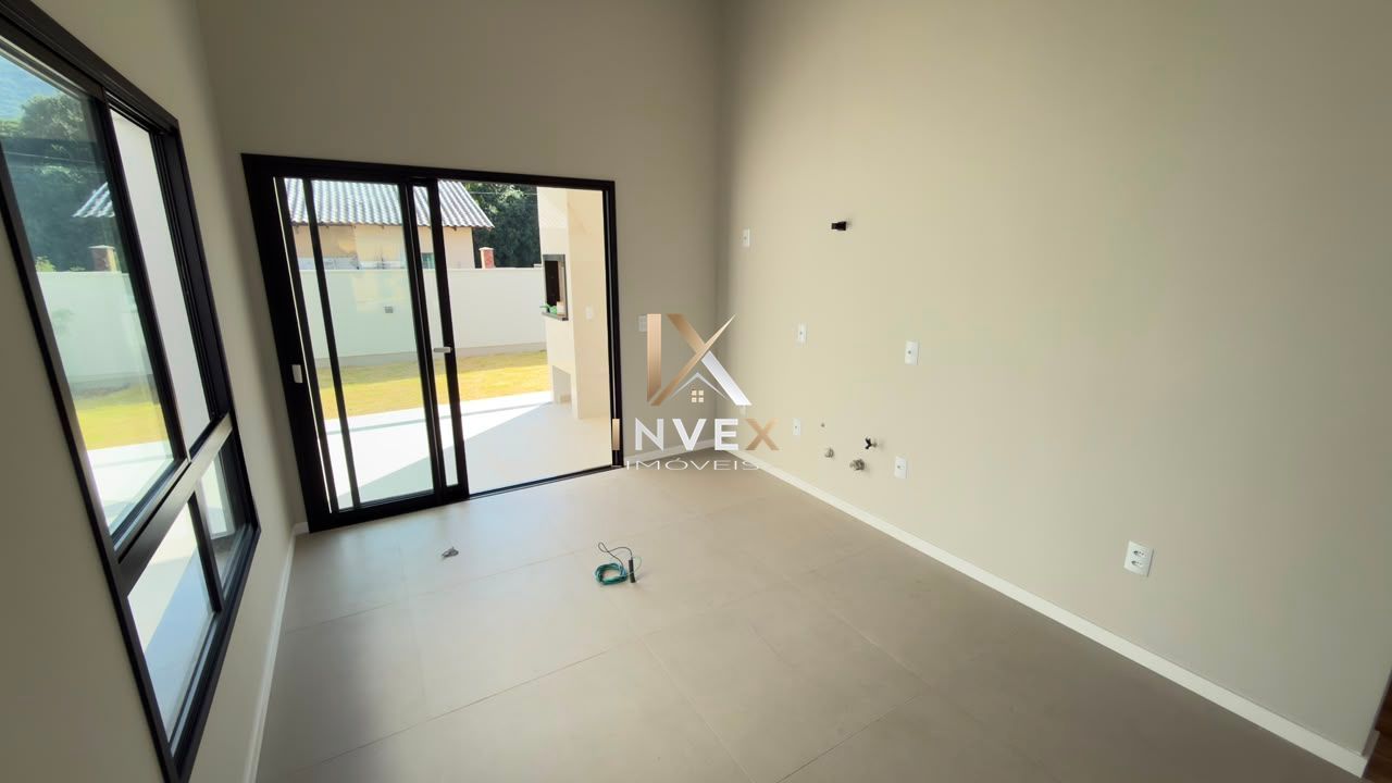 Casa com 3 Dormitórios à venda, 250 m² por R$ 820.000,00 Casa com 3 Dormitórios à venda, 250 m² por R$ 820.000,00